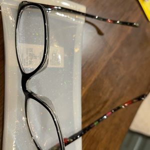 Reading glasses W/Case